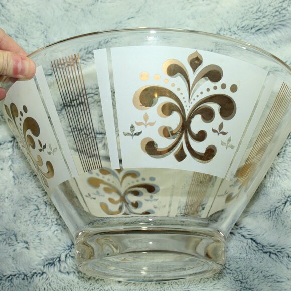 Vintage MCM Anchor Hocking 1960's MCM Gold Fleur Hanging Chip and Dip Bowl Set - Picture 5 of 12